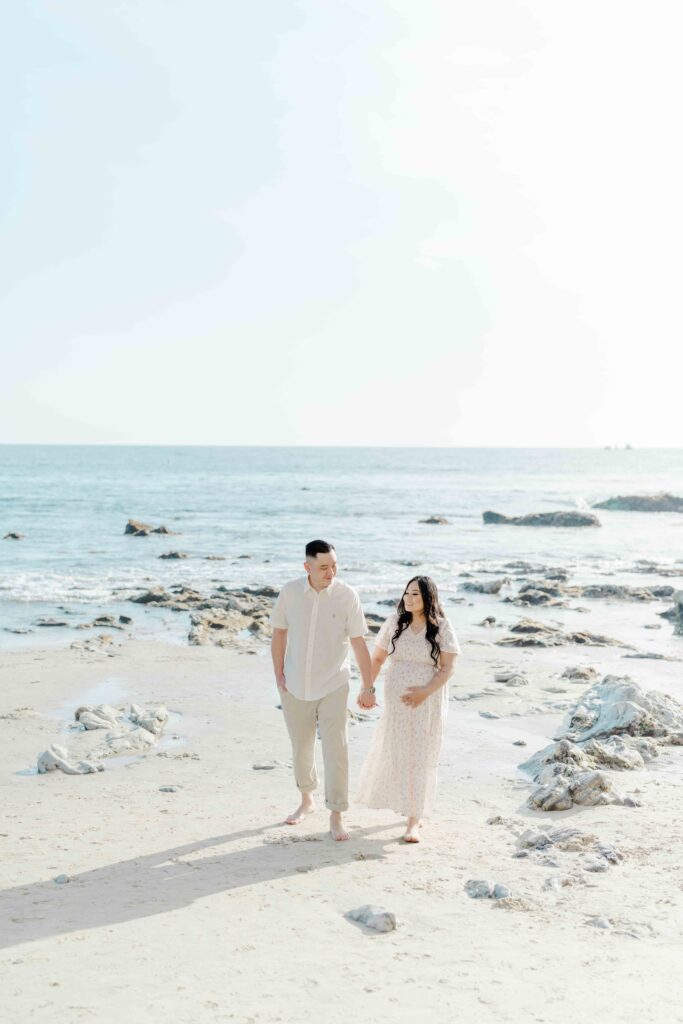 maternity photoshoot at san diego beach