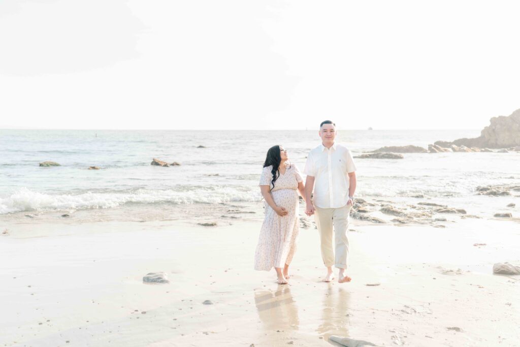 beach maternity photoshoot in san diego california